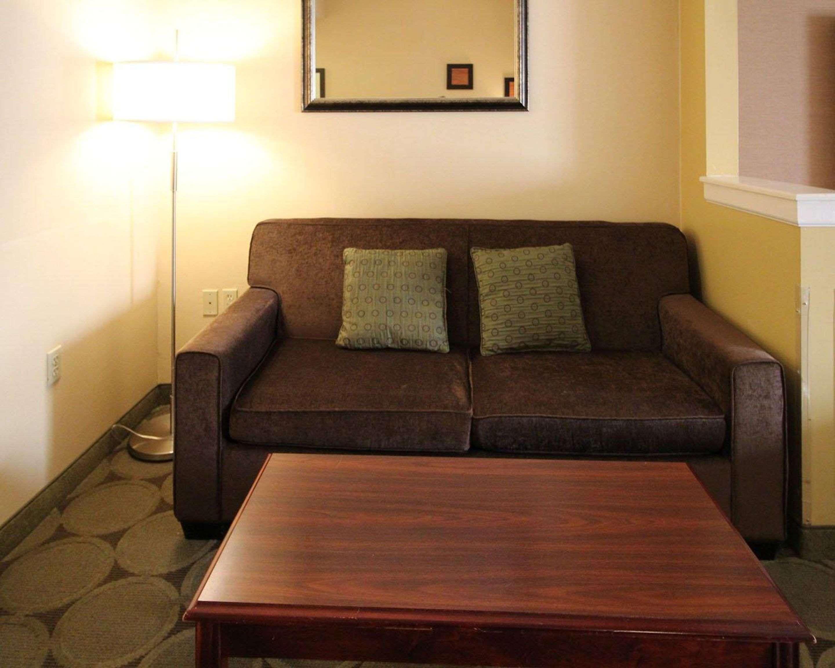 Comfort Suites Near University North Brunswick Luaran gambar